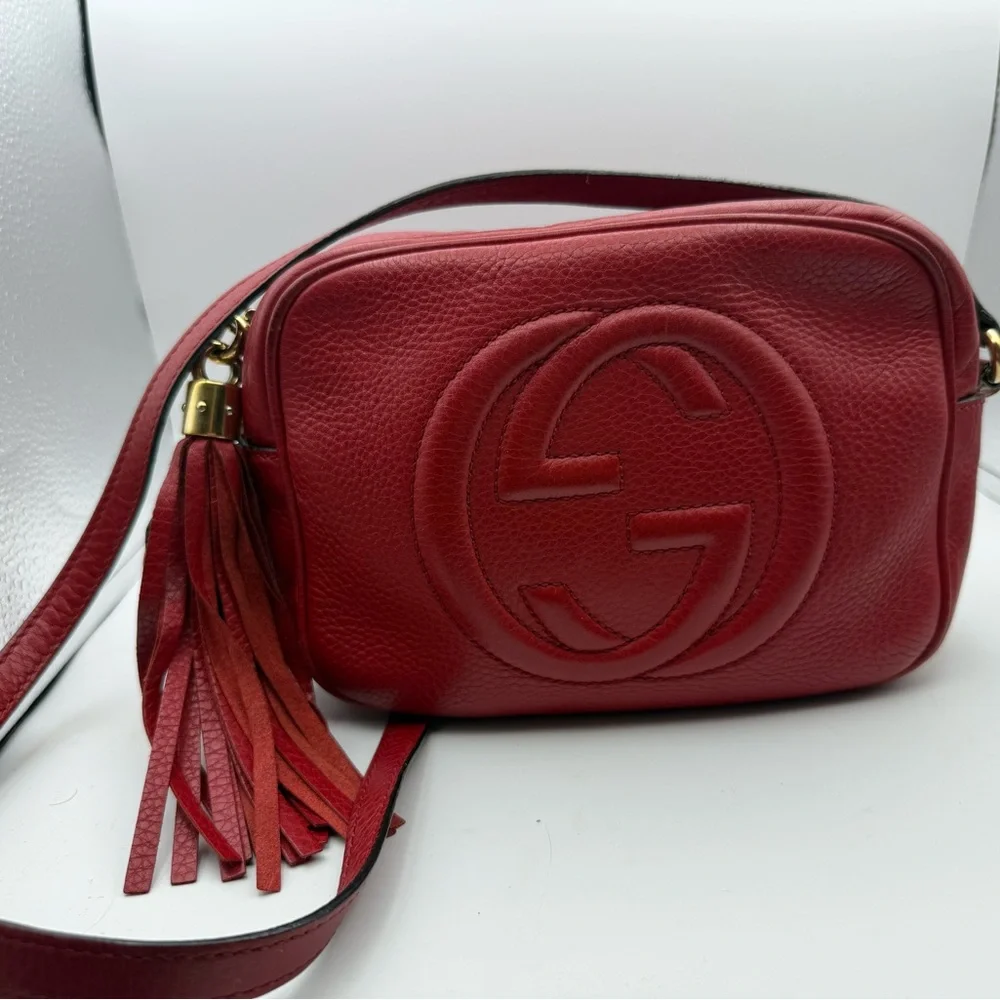 GUCCI Pebbled Calfskin Small Soho Disco Bag Color Red. - Picture 3 of 12